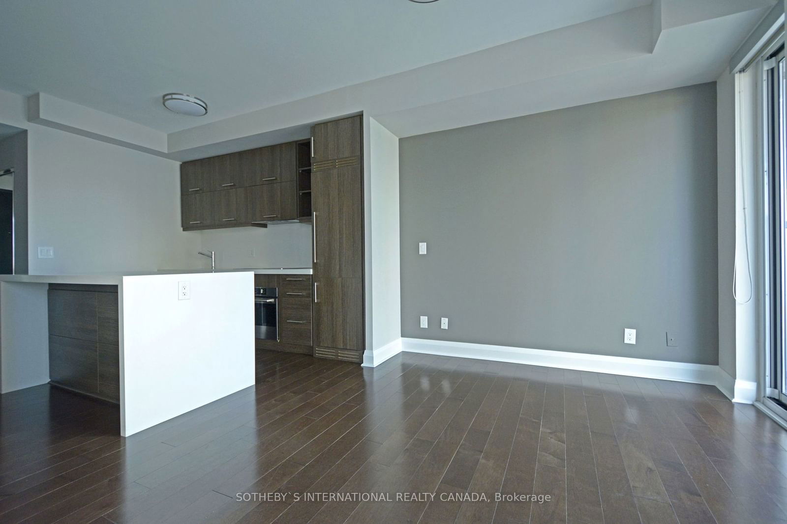 1080 Bay St, unit 2309 for rent - image #2