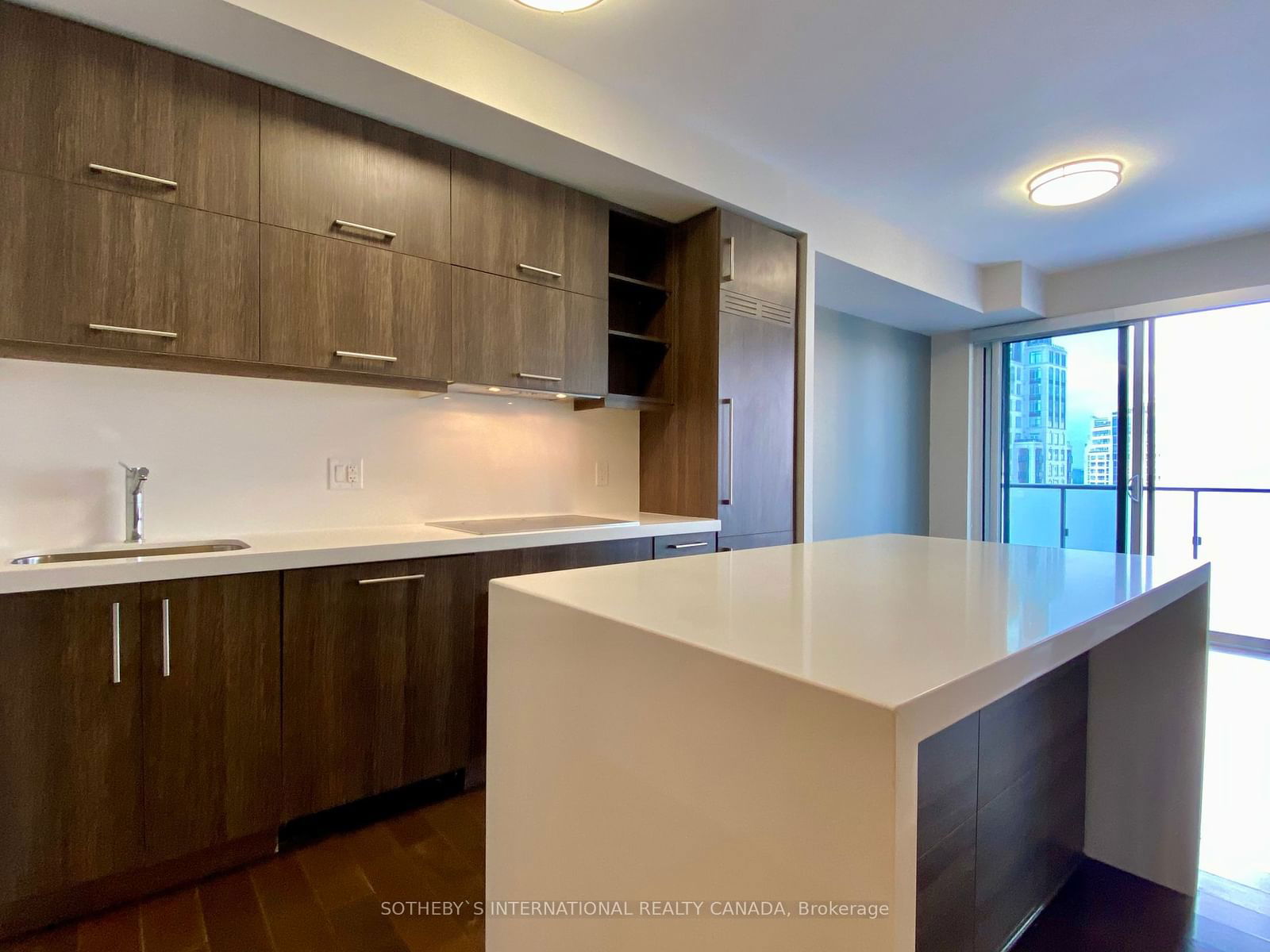 1080 Bay St, unit 2309 for rent - image #5