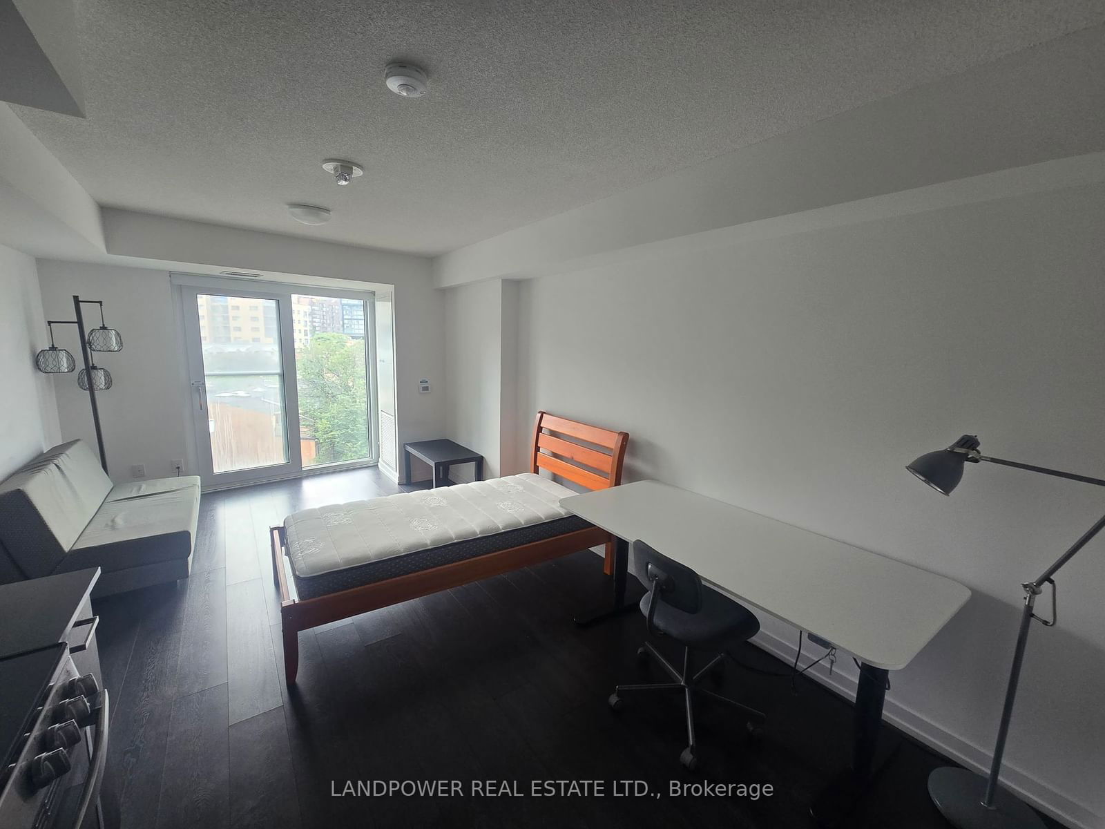 219 Dundas St E, unit 710 for rent - image #3