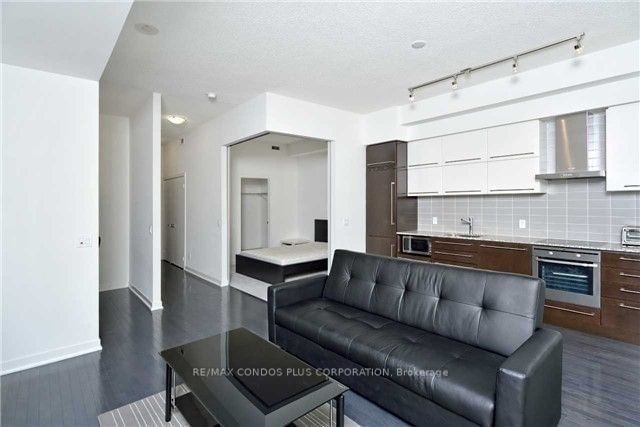 770 Bay St, unit 1707 for rent