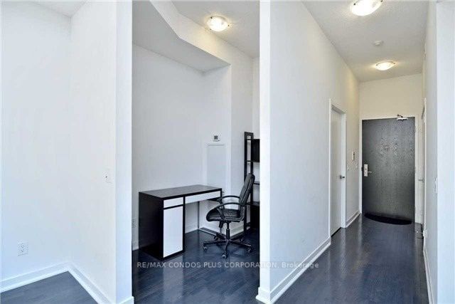 770 Bay St, unit 1707 for rent