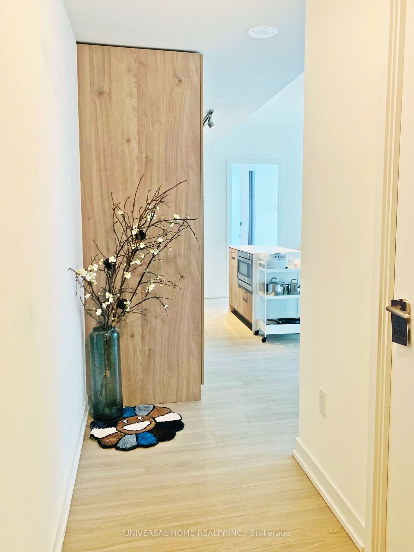 1 Yorkville Ave, unit 5002 for rent - image #5