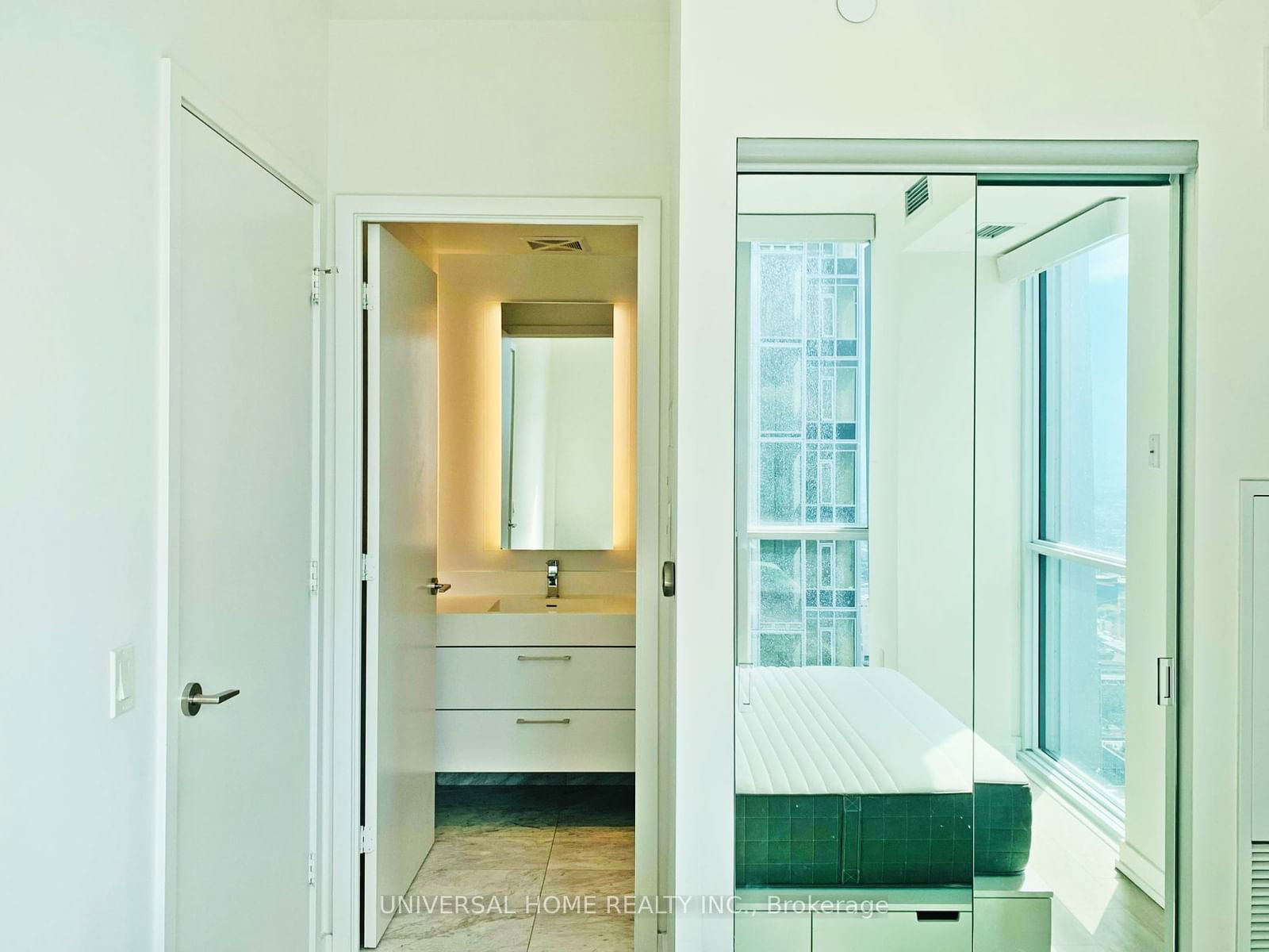 1 Yorkville Ave, unit 5002 for rent - image #8