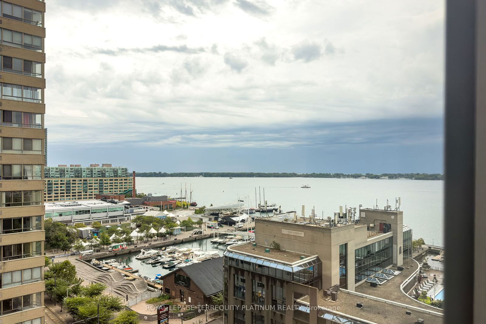 270 Queens Quay W, unit 1408 for sale - image #16