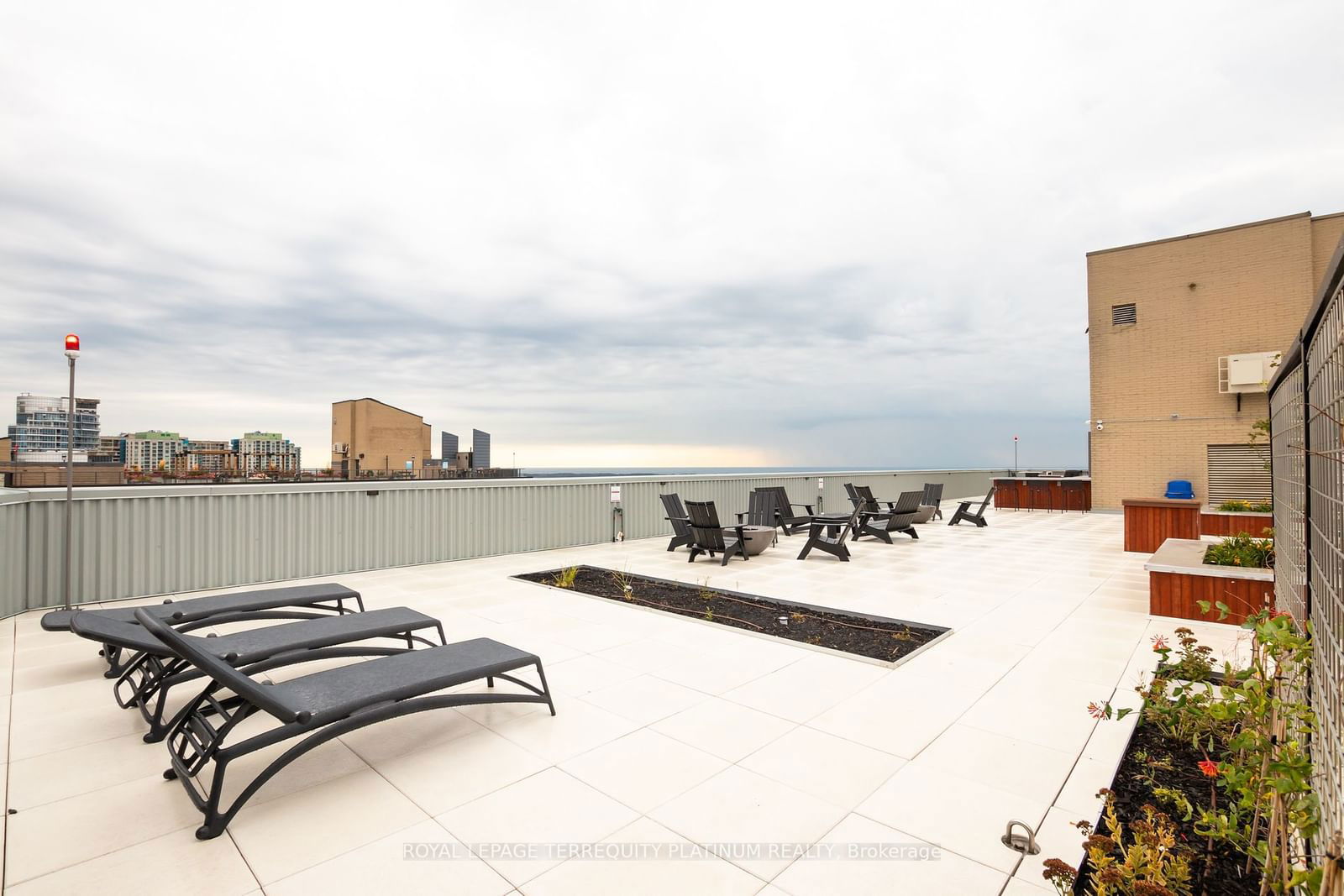 270 Queens Quay W, unit 1408 for sale