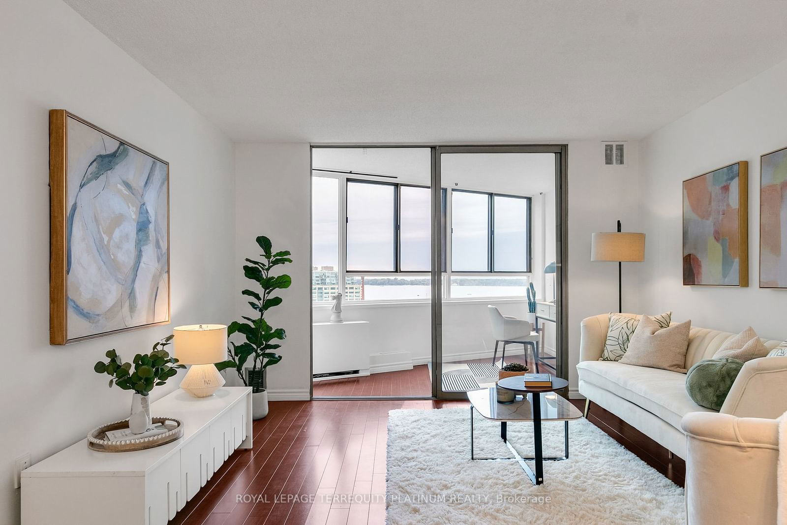 270 Queens Quay W, unit 1408 for sale