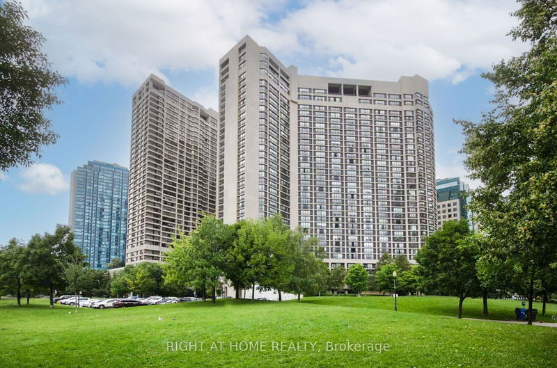 33 Harbour Sq, unit 3028 for rent - image #1