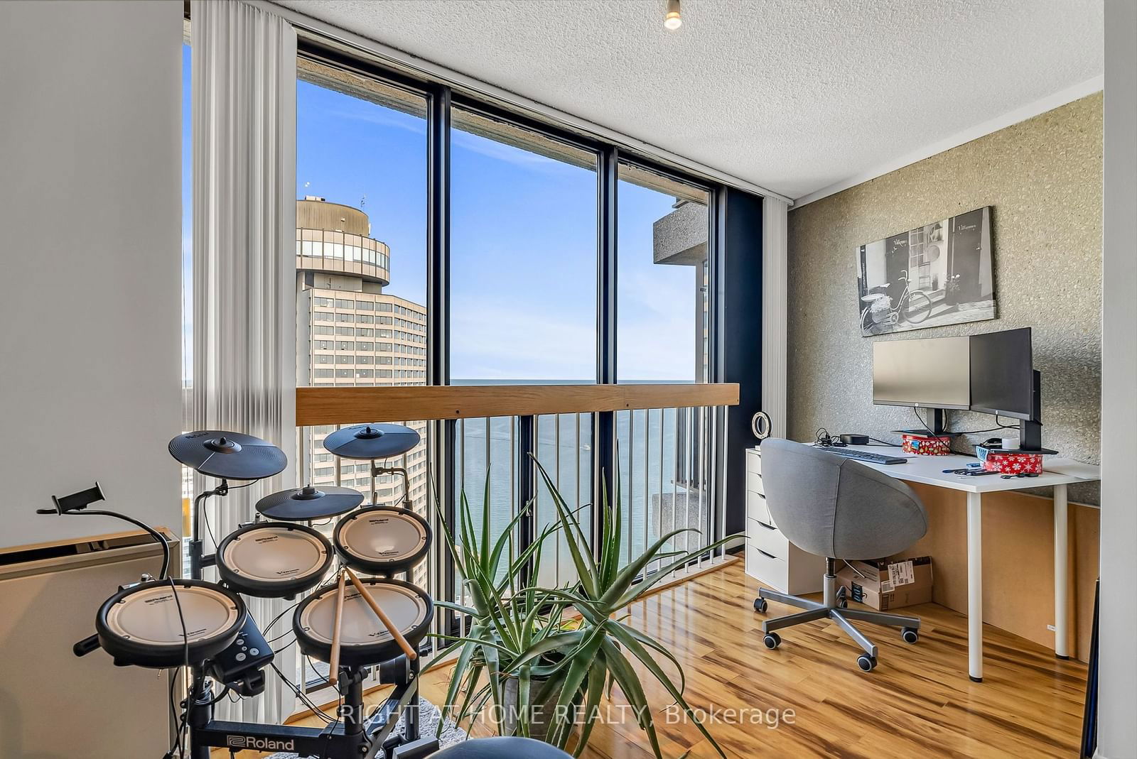 33 Harbour Sq, unit 3028 for rent - image #18