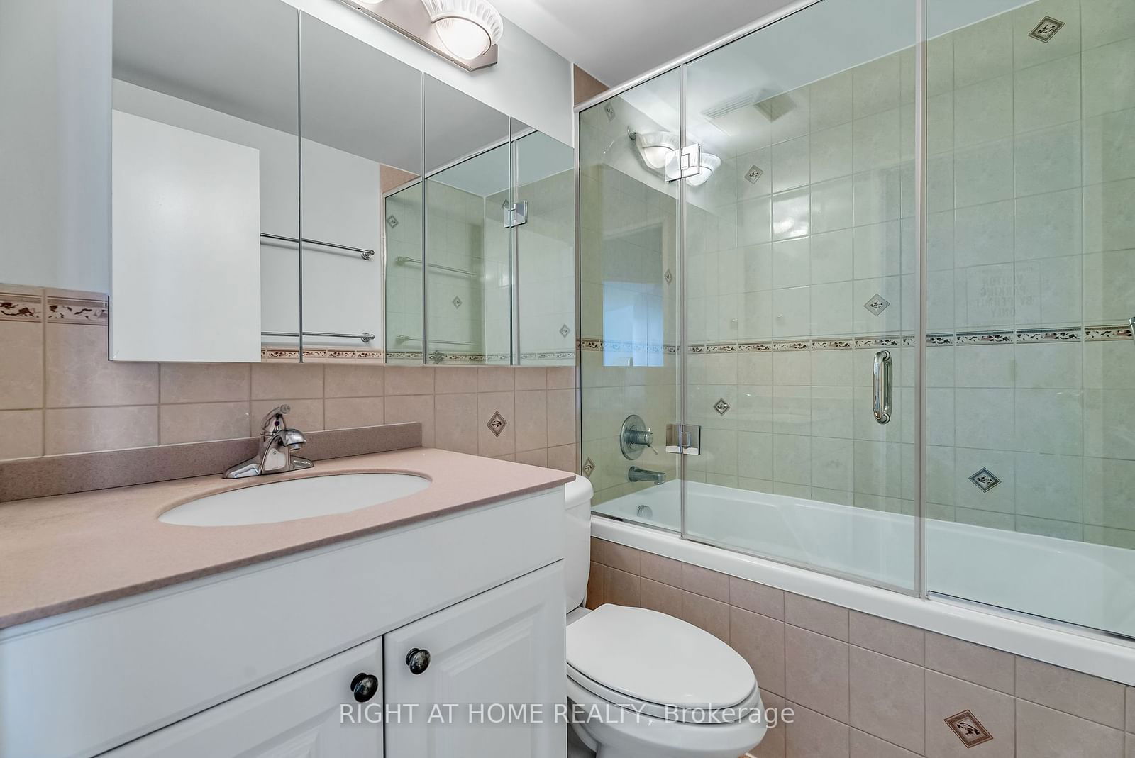 33 Harbour Sq, unit 3028 for rent - image #20