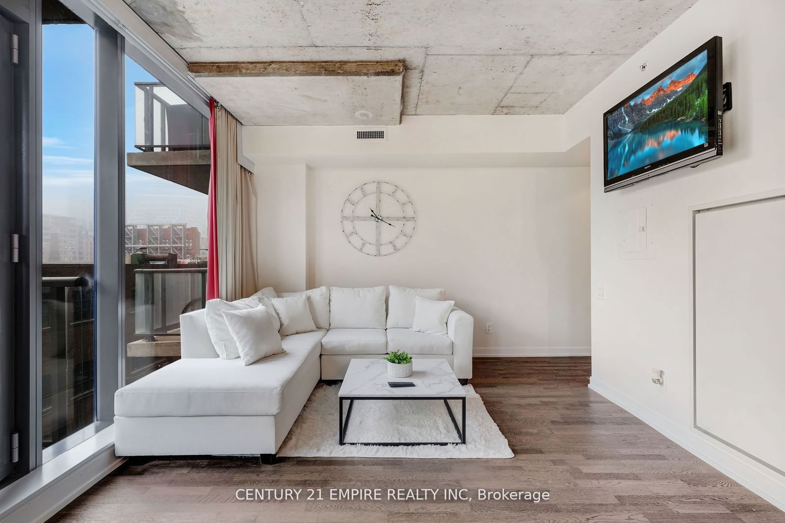 560 King St W, unit 305 for sale - image #8