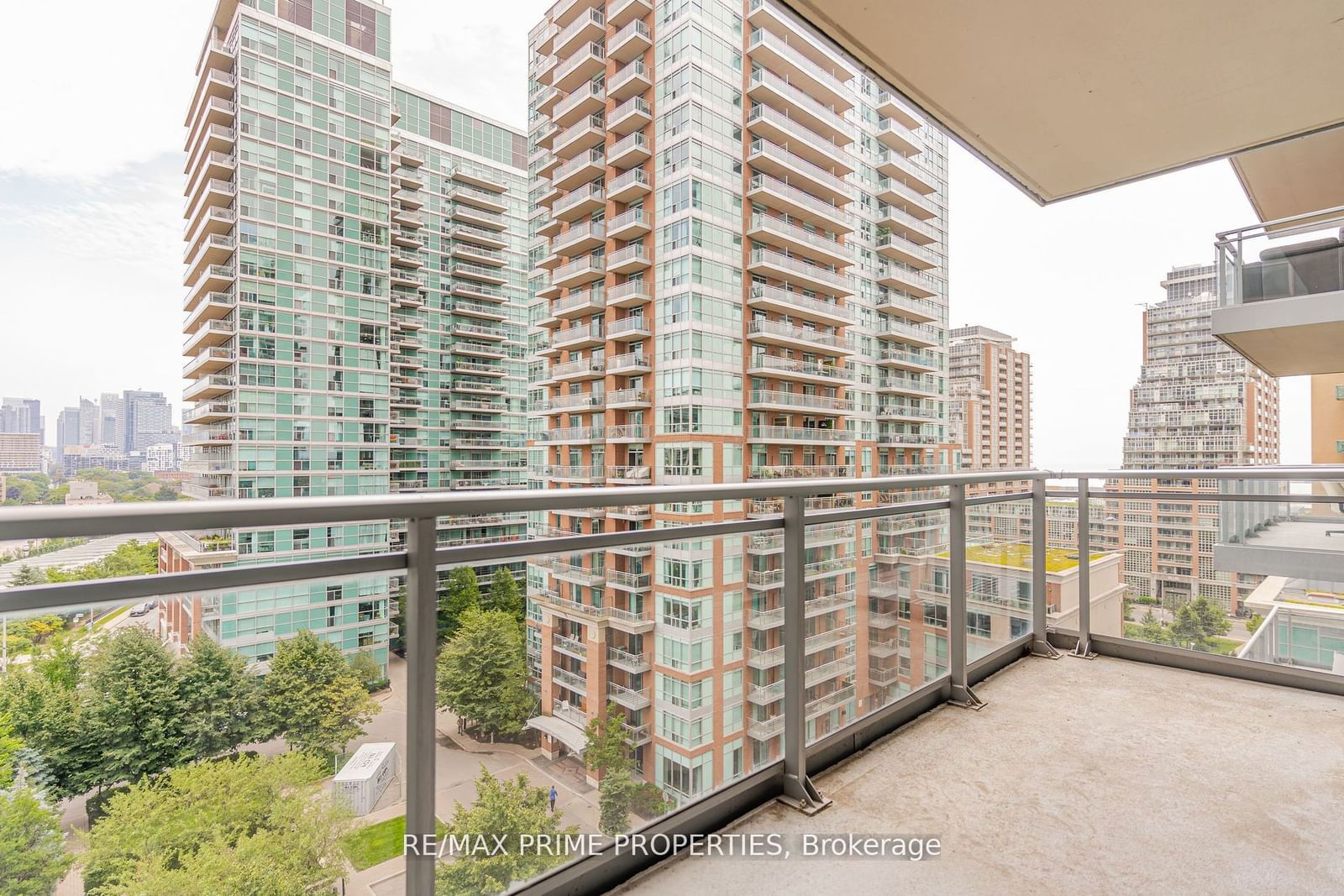 100 Western Battery Rd, unit 913 for rent - image #27