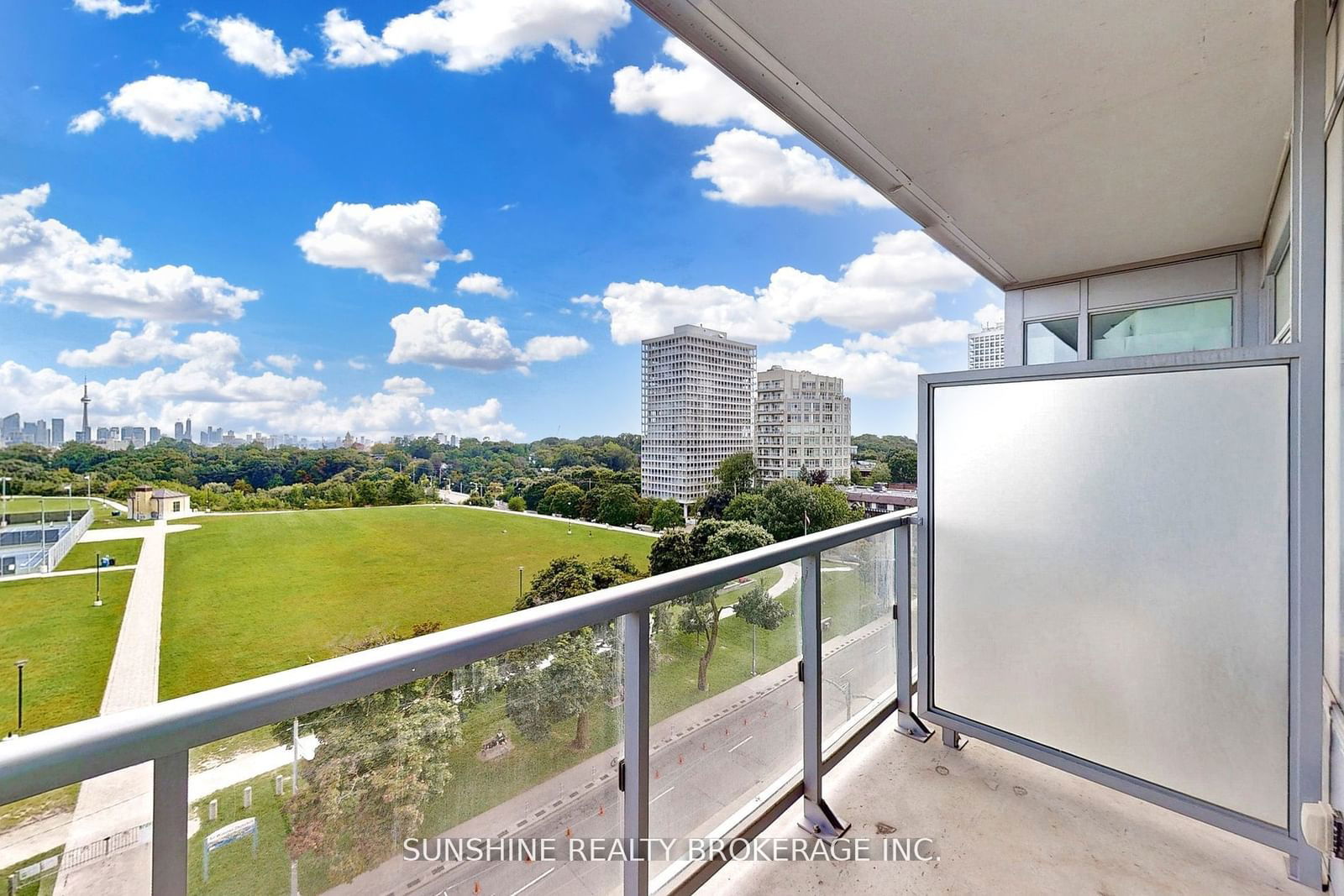 6 Parkwood Ave E, unit 709 for rent - image #11