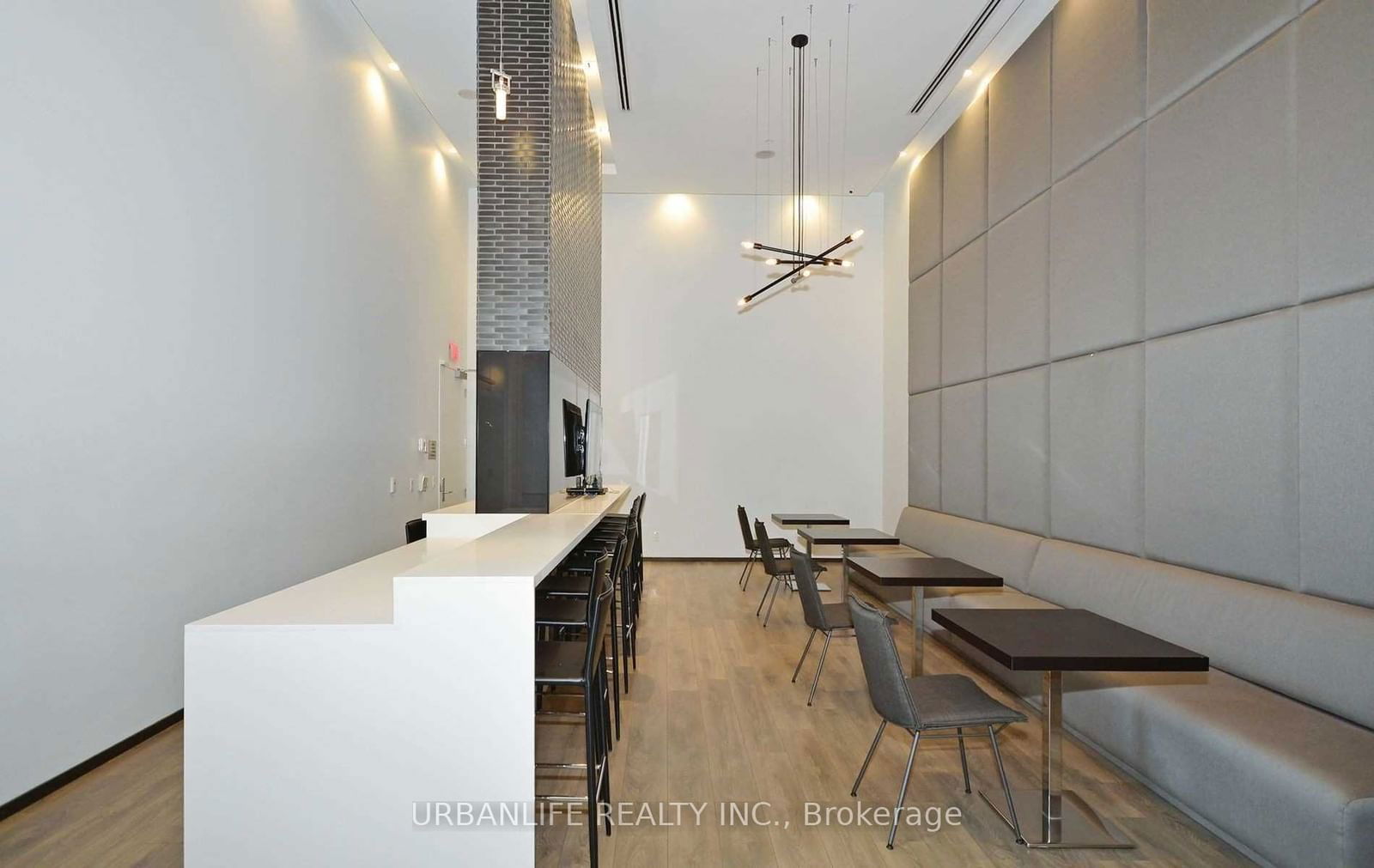 1030 King St W, unit 213 for rent - image #14