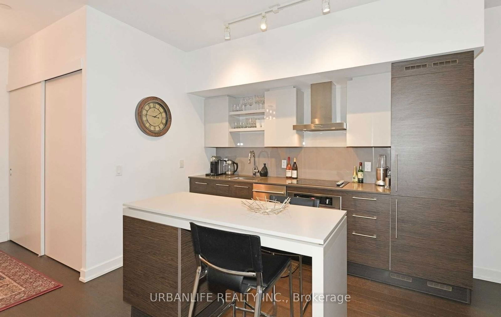 1030 King St W, unit 213 for rent - image #5