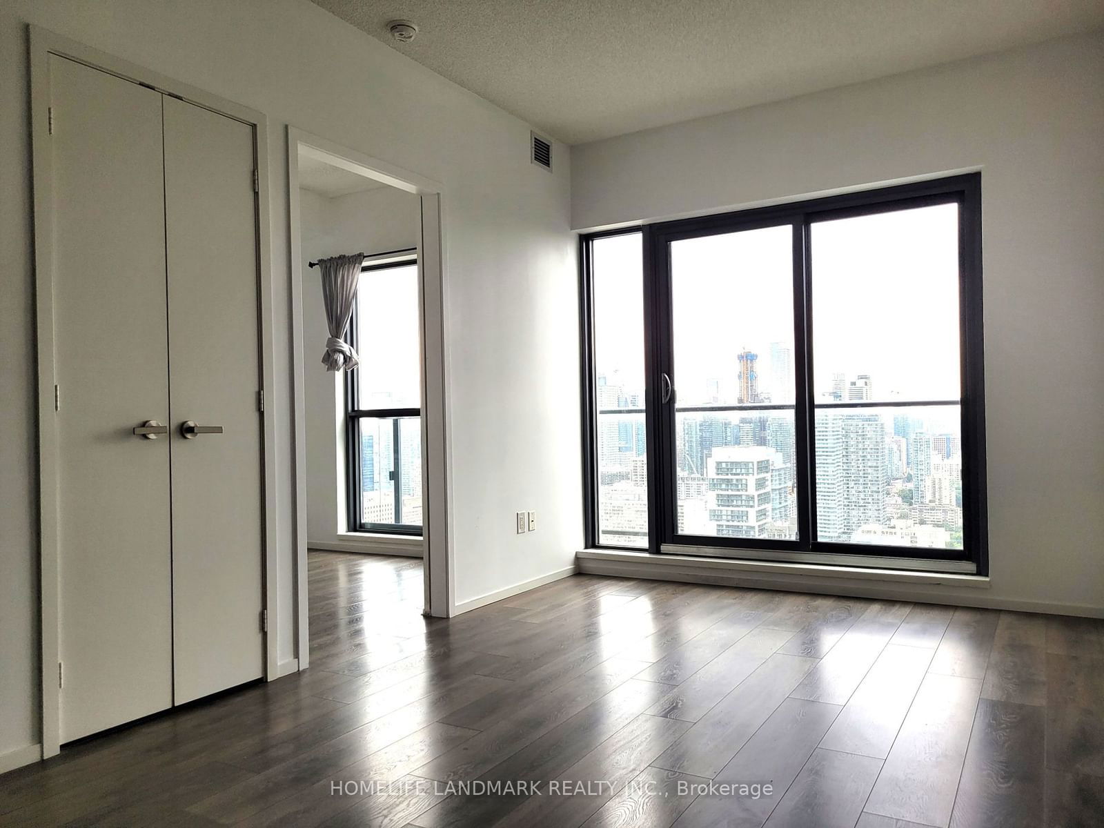 159 Dundas St E, unit 4308 for rent - image #4