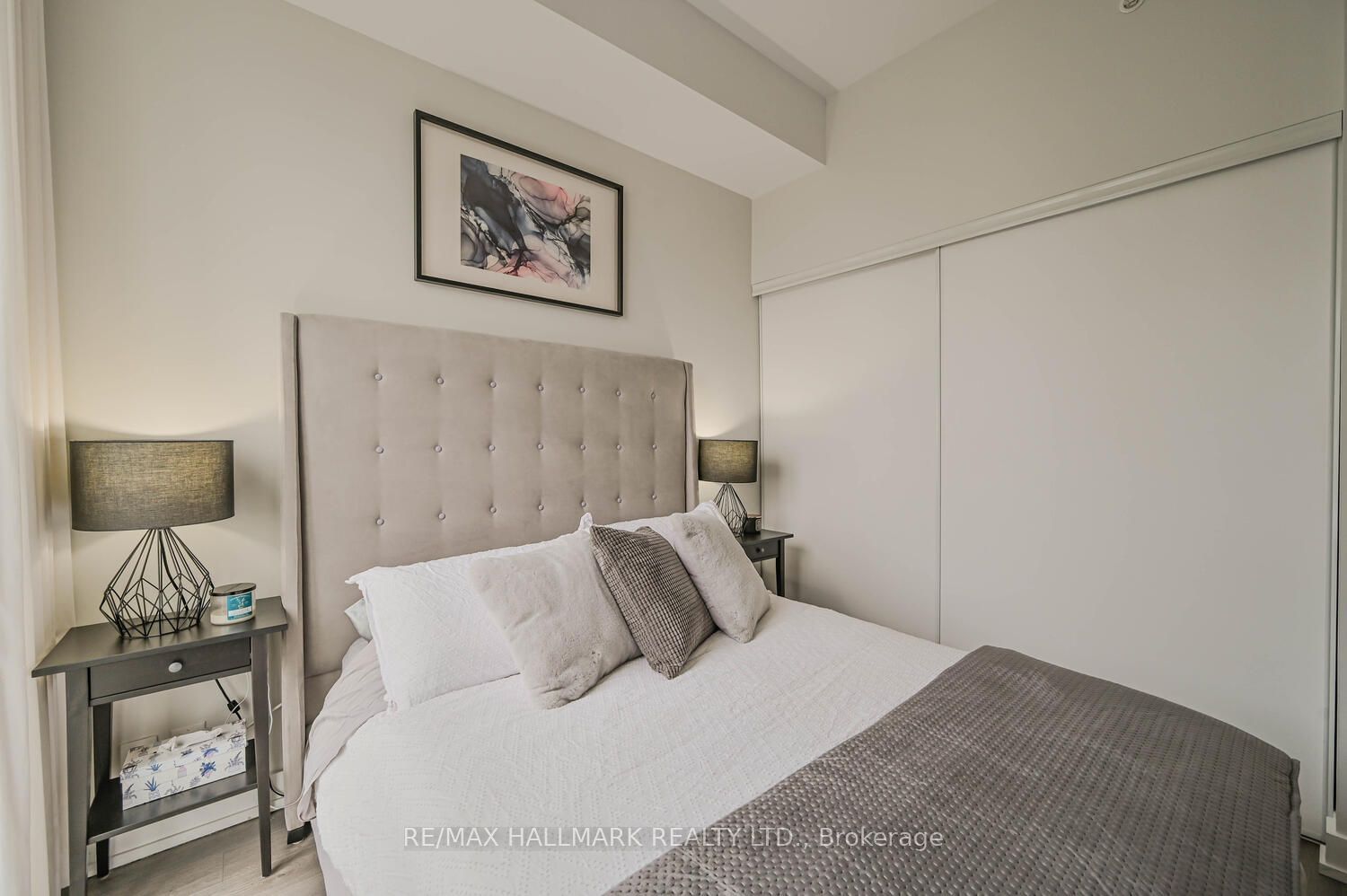 6 Parkwood Ave, unit 611 for sale - image #16