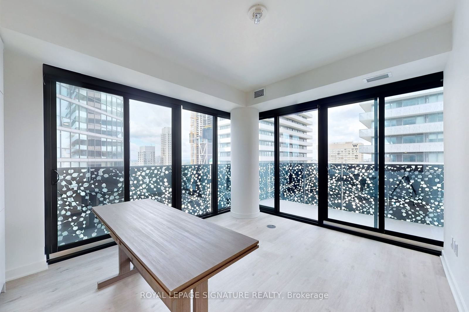 55 Charles St E, unit 3510 for rent - image #5