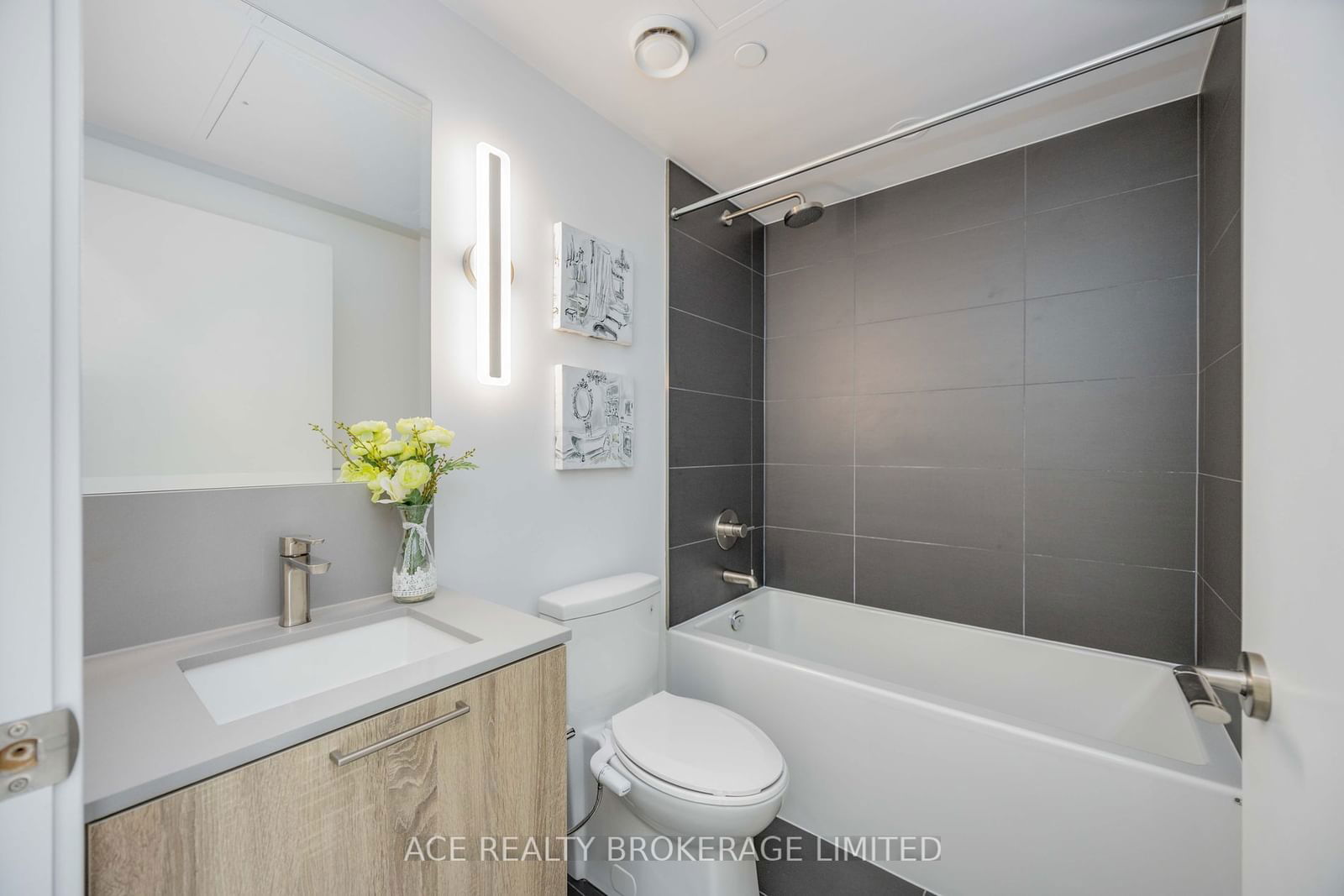 19 Western Battery Rd, unit 2607 for sale - image #25