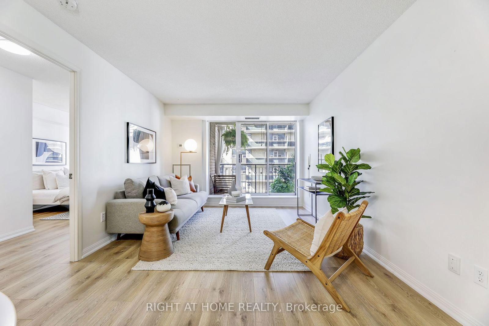 188 Redpath Ave, unit 601 for sale - image #4