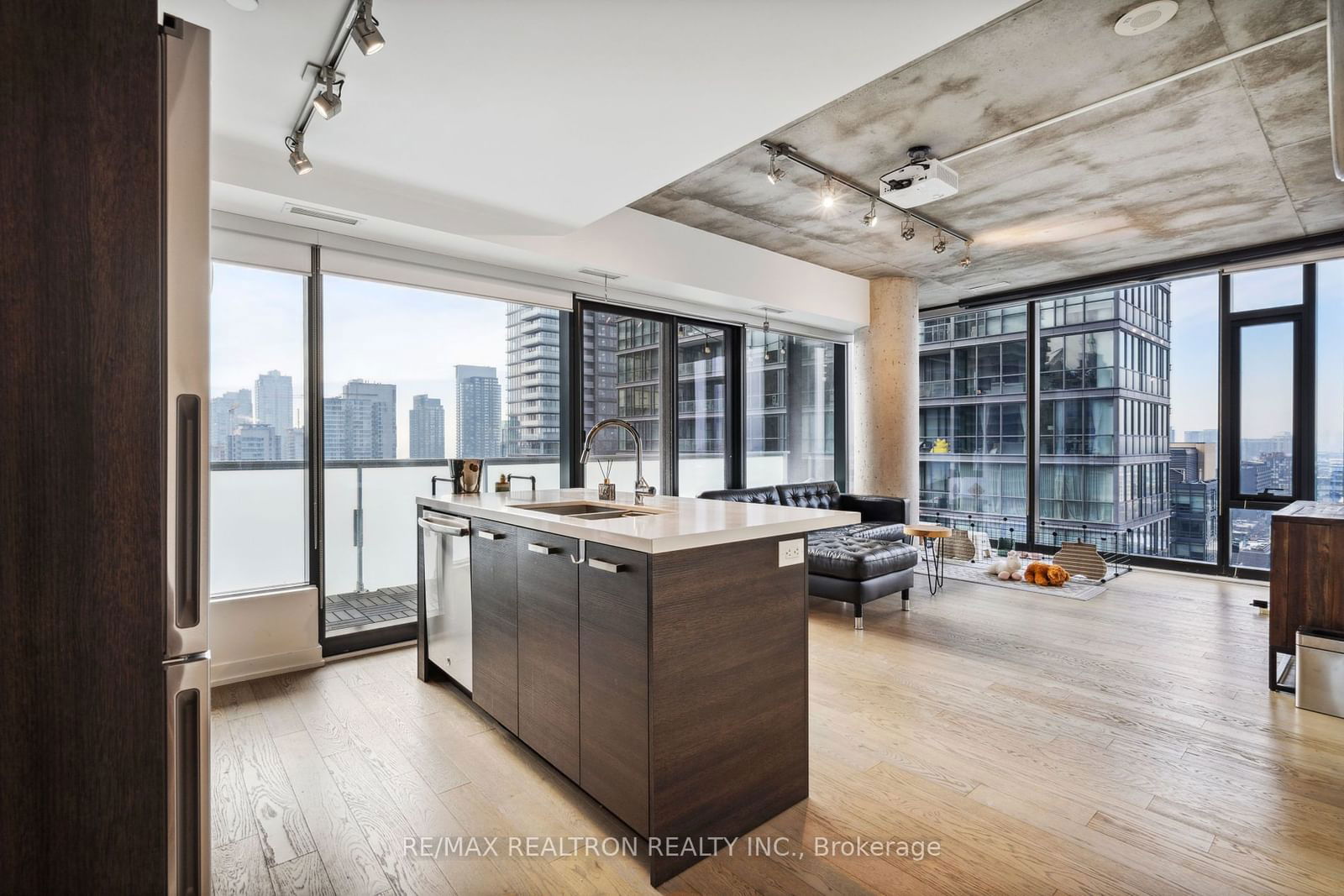 11 Charlotte St, unit 2202 for rent - image #2