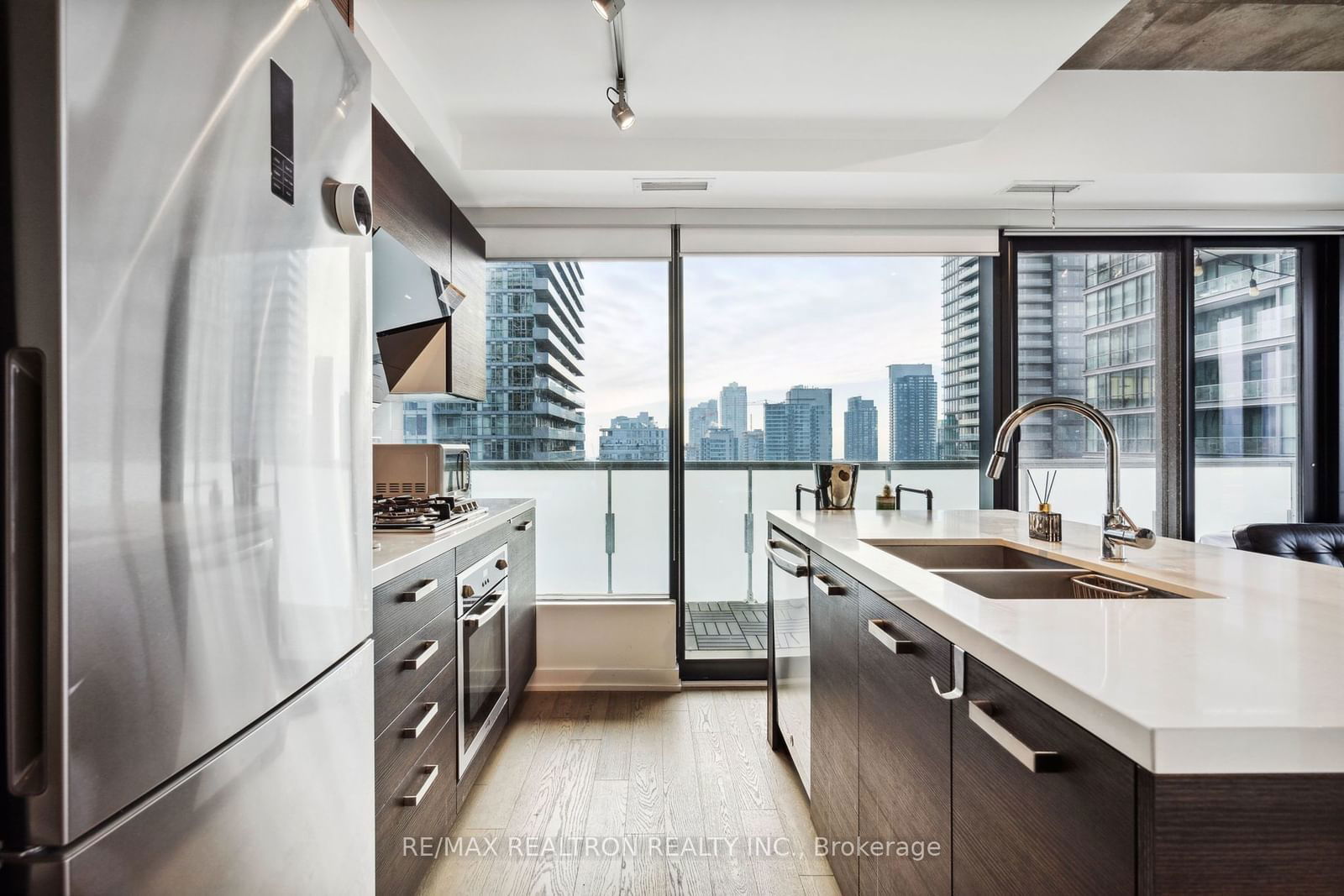 11 Charlotte St, unit 2202 for rent - image #6