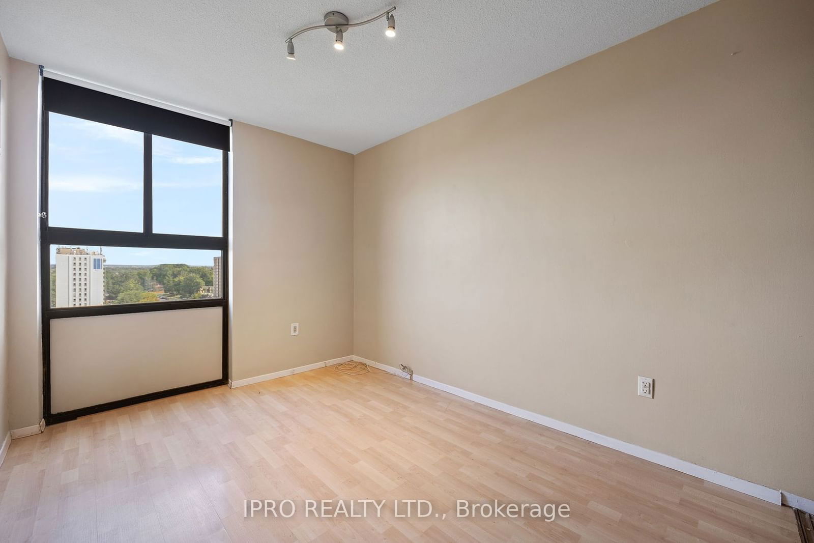 260 Seneca Hill Dr, unit 1203 for sale - image #14