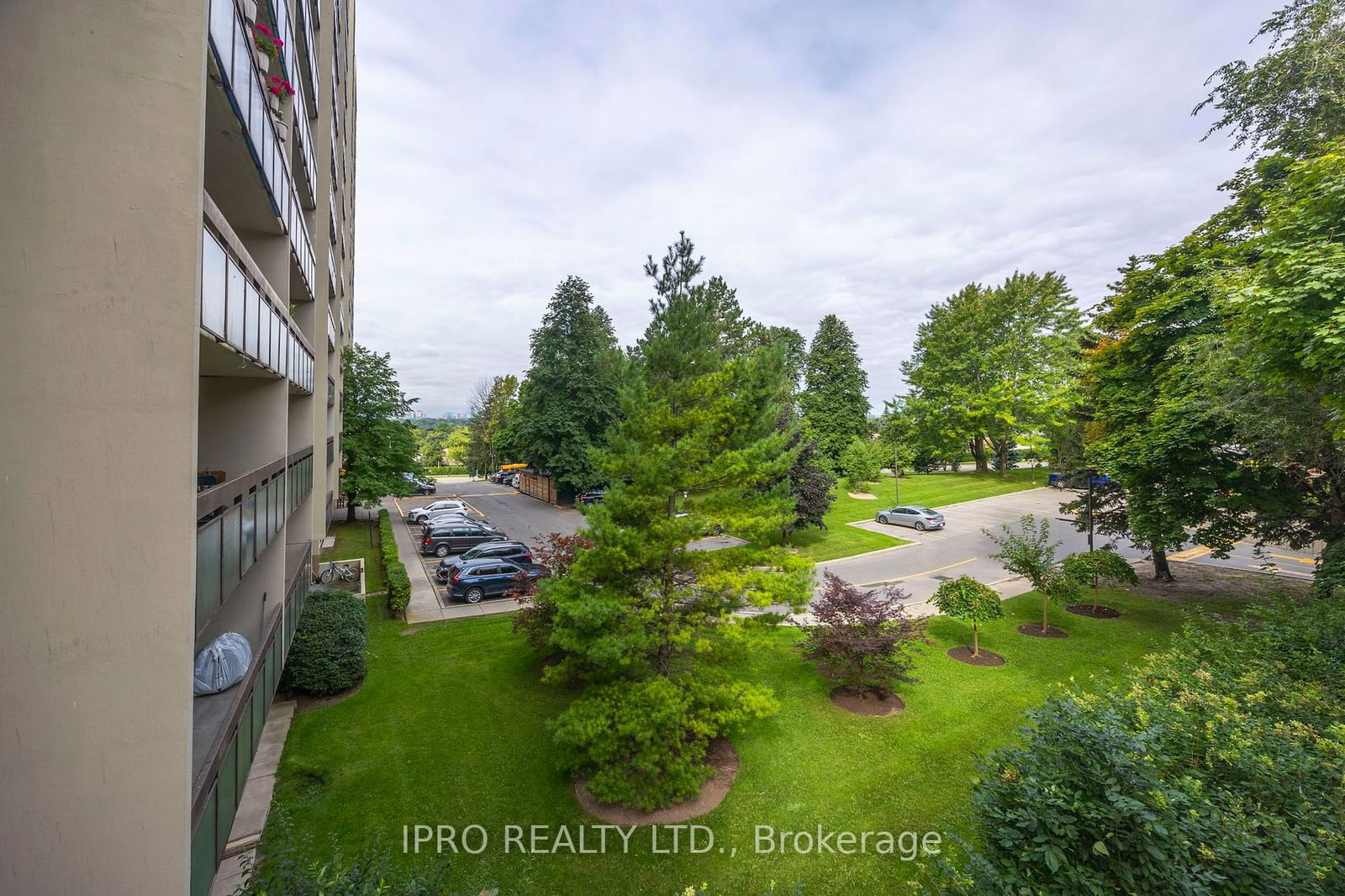 260 Seneca Hill Dr, unit 1203 for sale - image #23