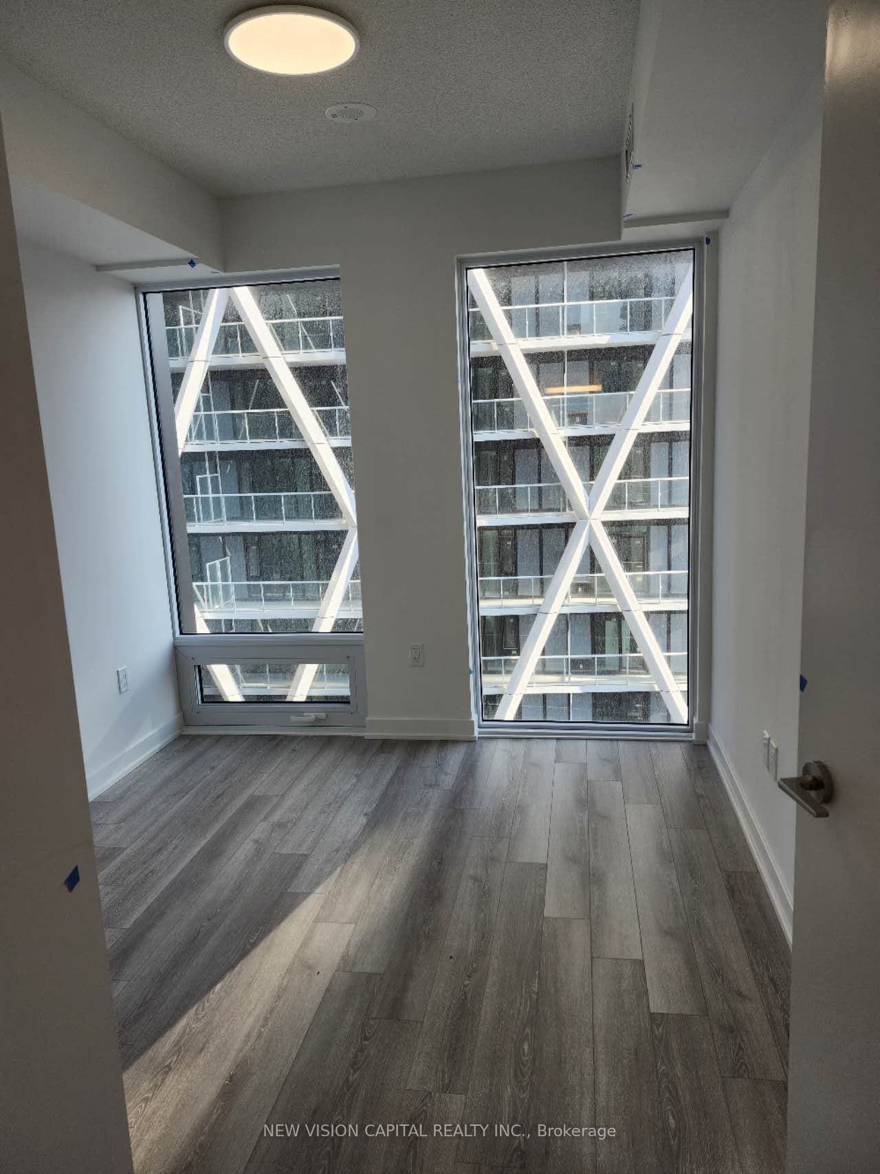 238 Simcoe St, unit 2308 for rent