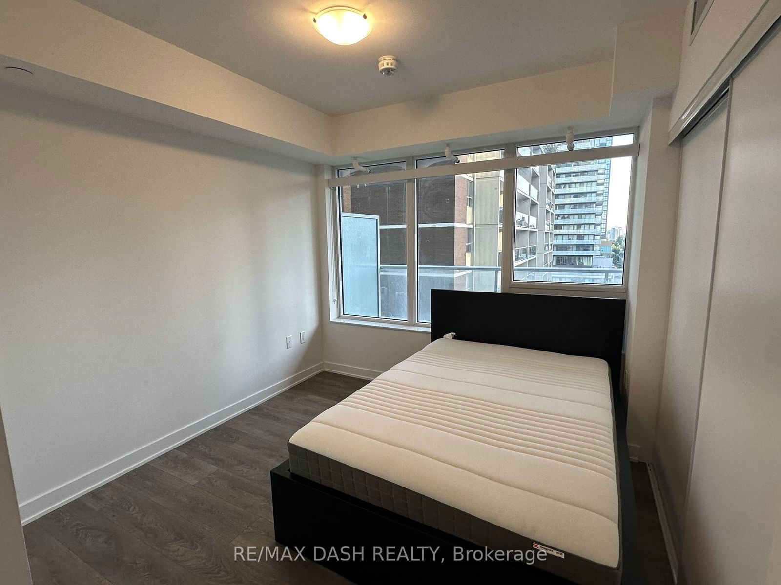 195 Redpath Ave, unit 1110 for rent - image #11