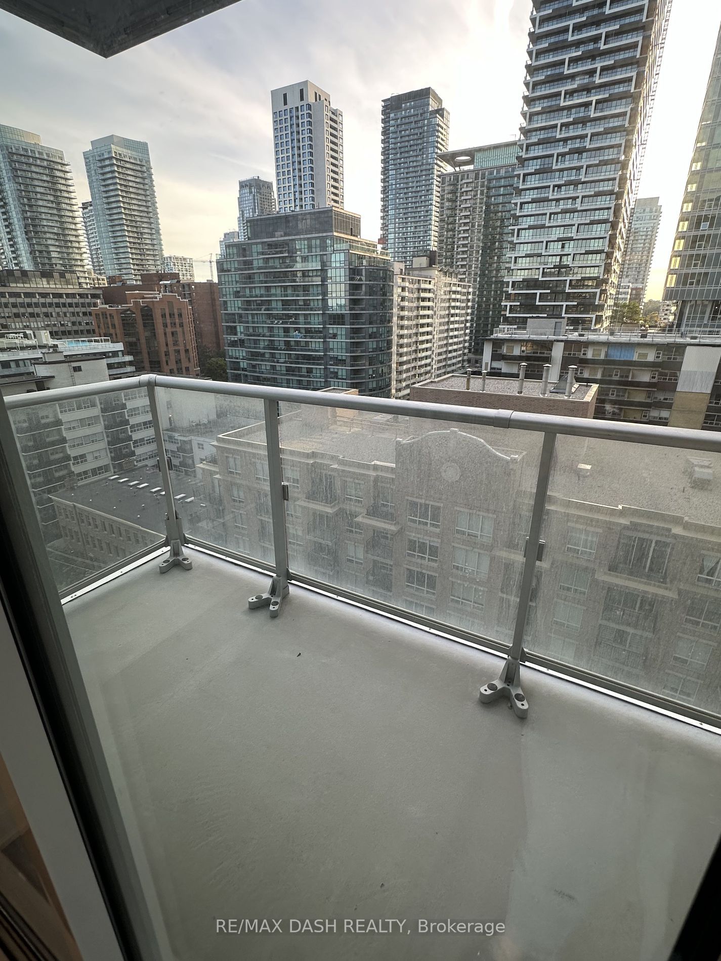 195 Redpath Ave, unit 1110 for rent - image #14