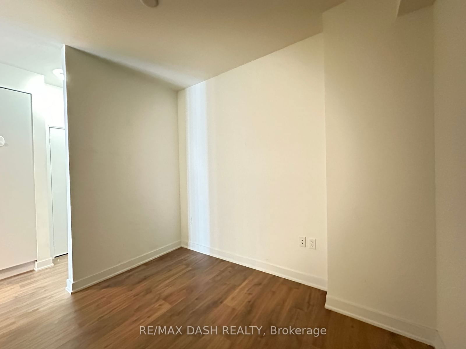 576 Front St W, unit 1213E for rent - image #3