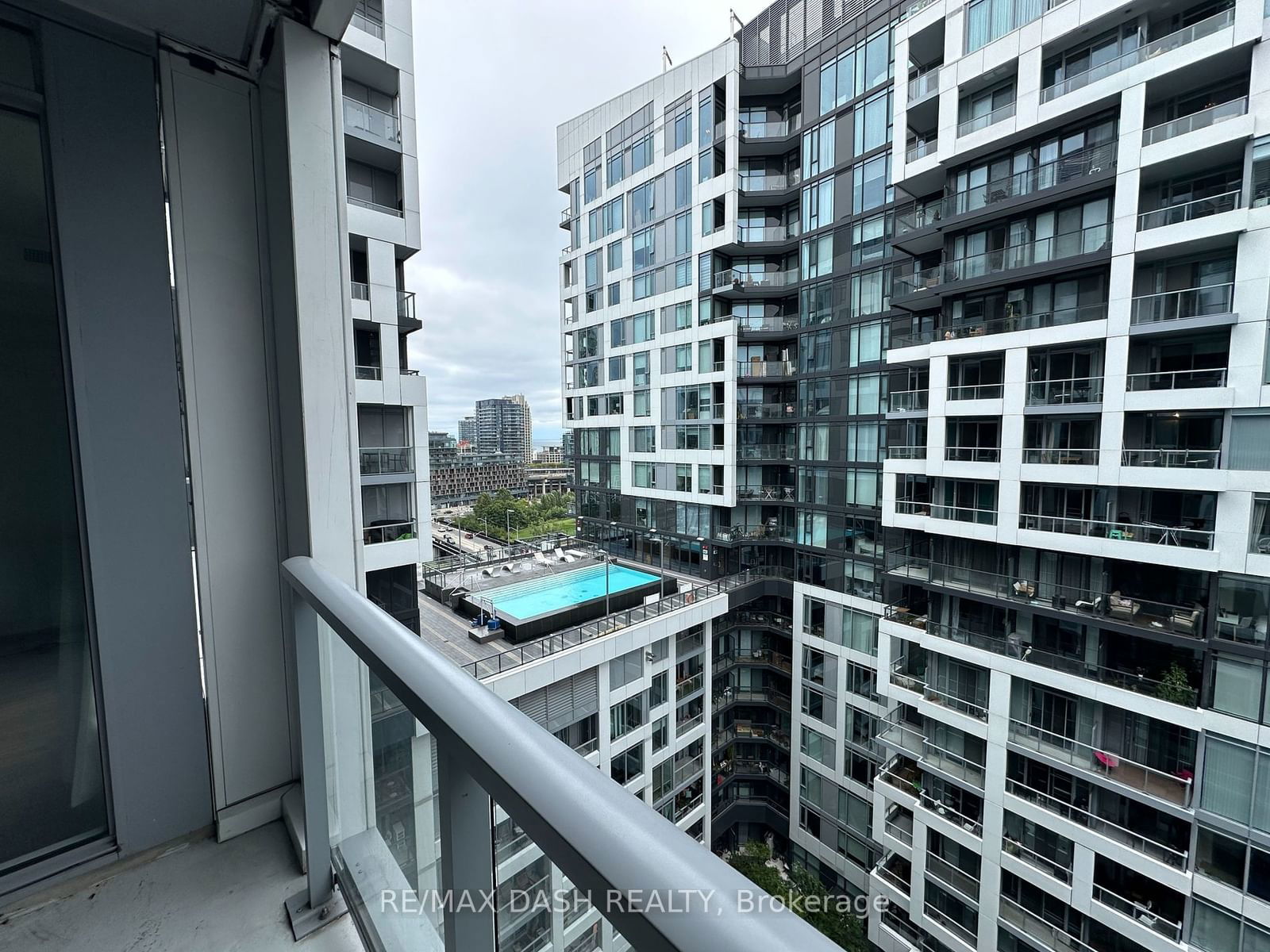 576 Front St W, unit 1213E for rent - image #32