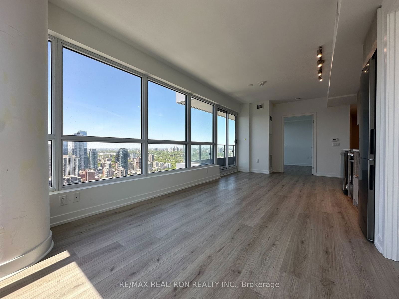 395 Bloor St E, unit 4002 for rent - image #13