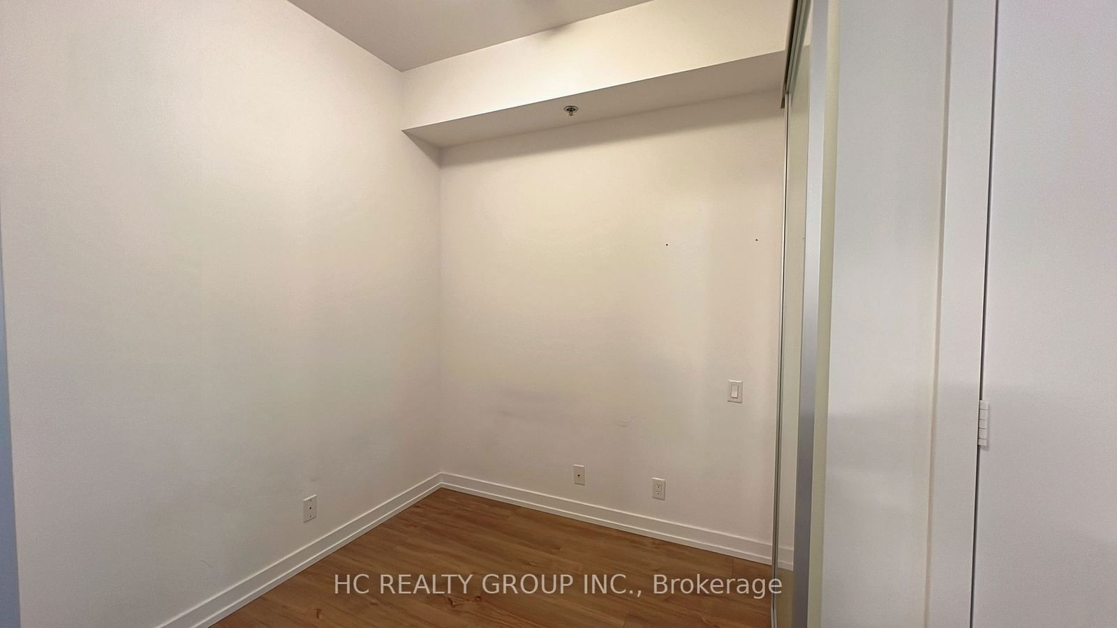 203 College St, unit 404 for sale - image #5