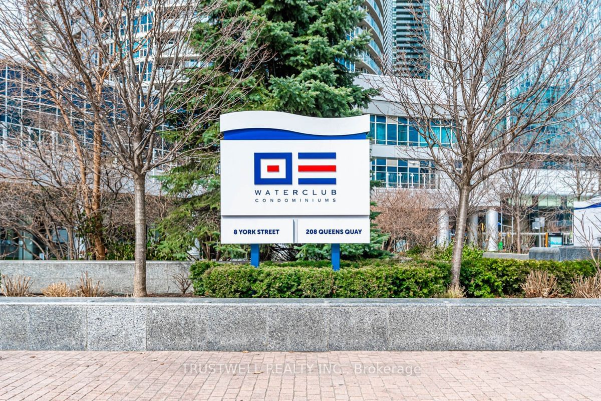 208 Queens Quay W, unit 511 for sale - image #2