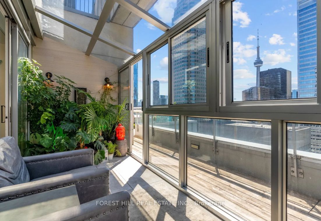 8 Colborne St, unit PH2701 for sale