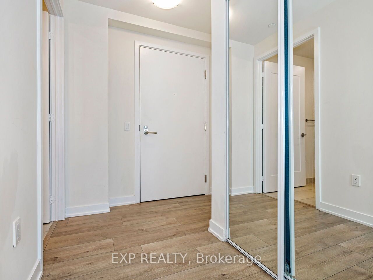 28 Freeland St, unit 4904 for rent - image #5