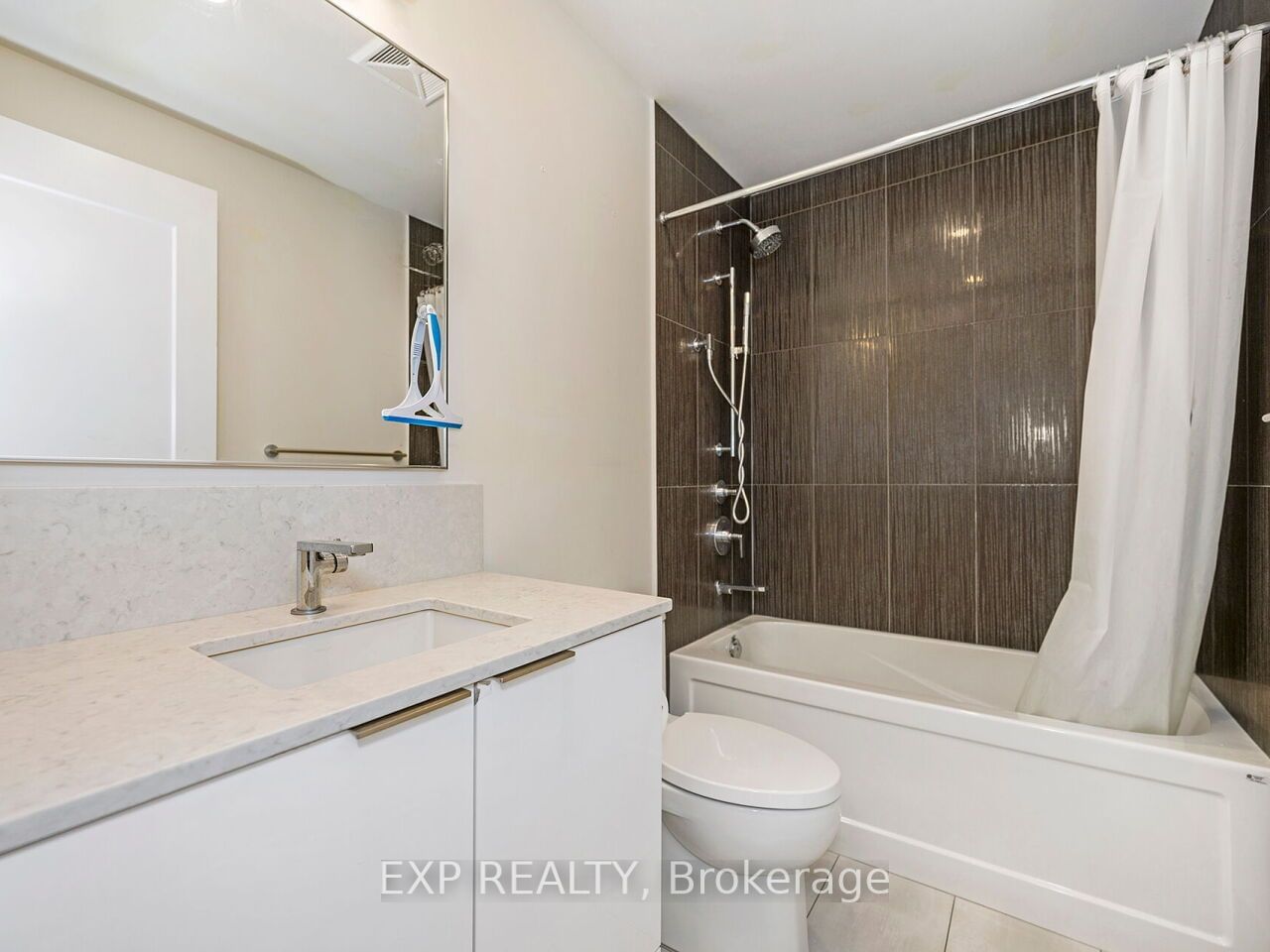 28 Freeland St, unit 4904 for rent - image #7