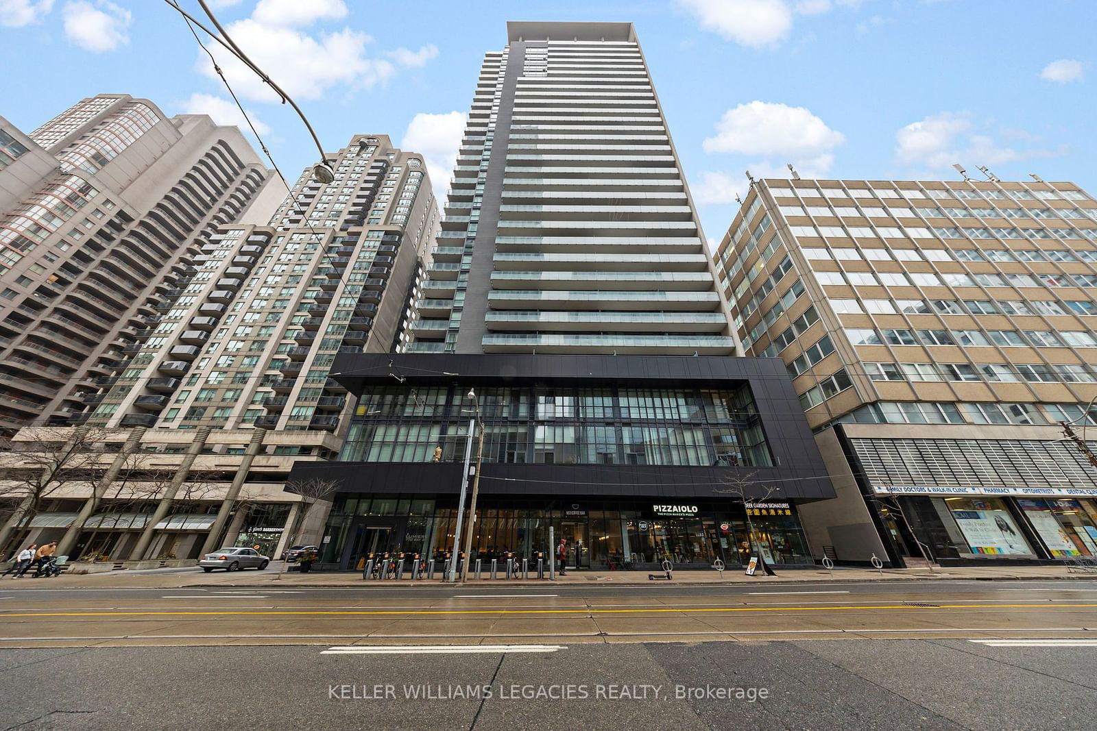 770 Bay St, unit 413 for sale - image #1