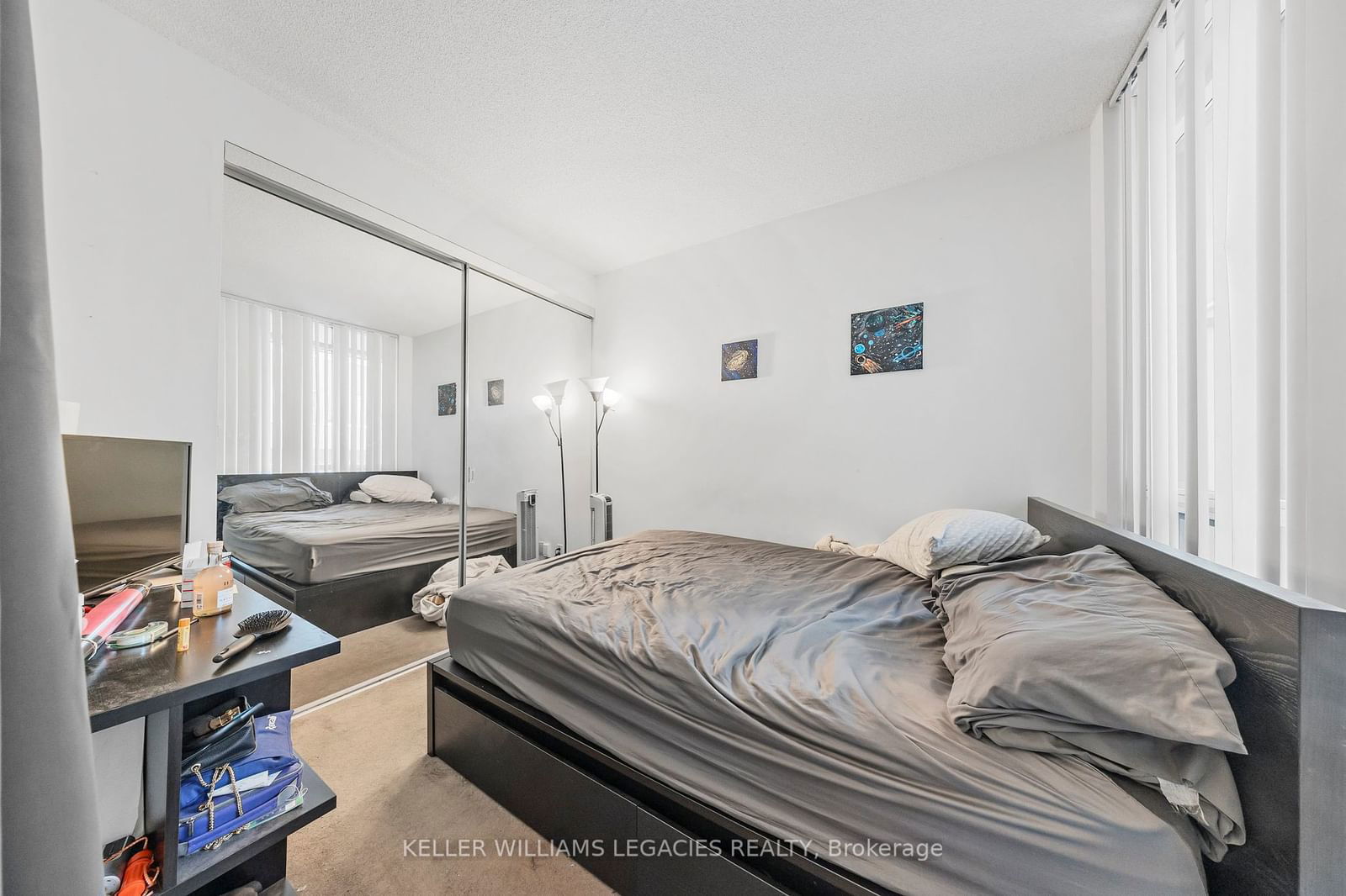 770 Bay St, unit 413 for sale