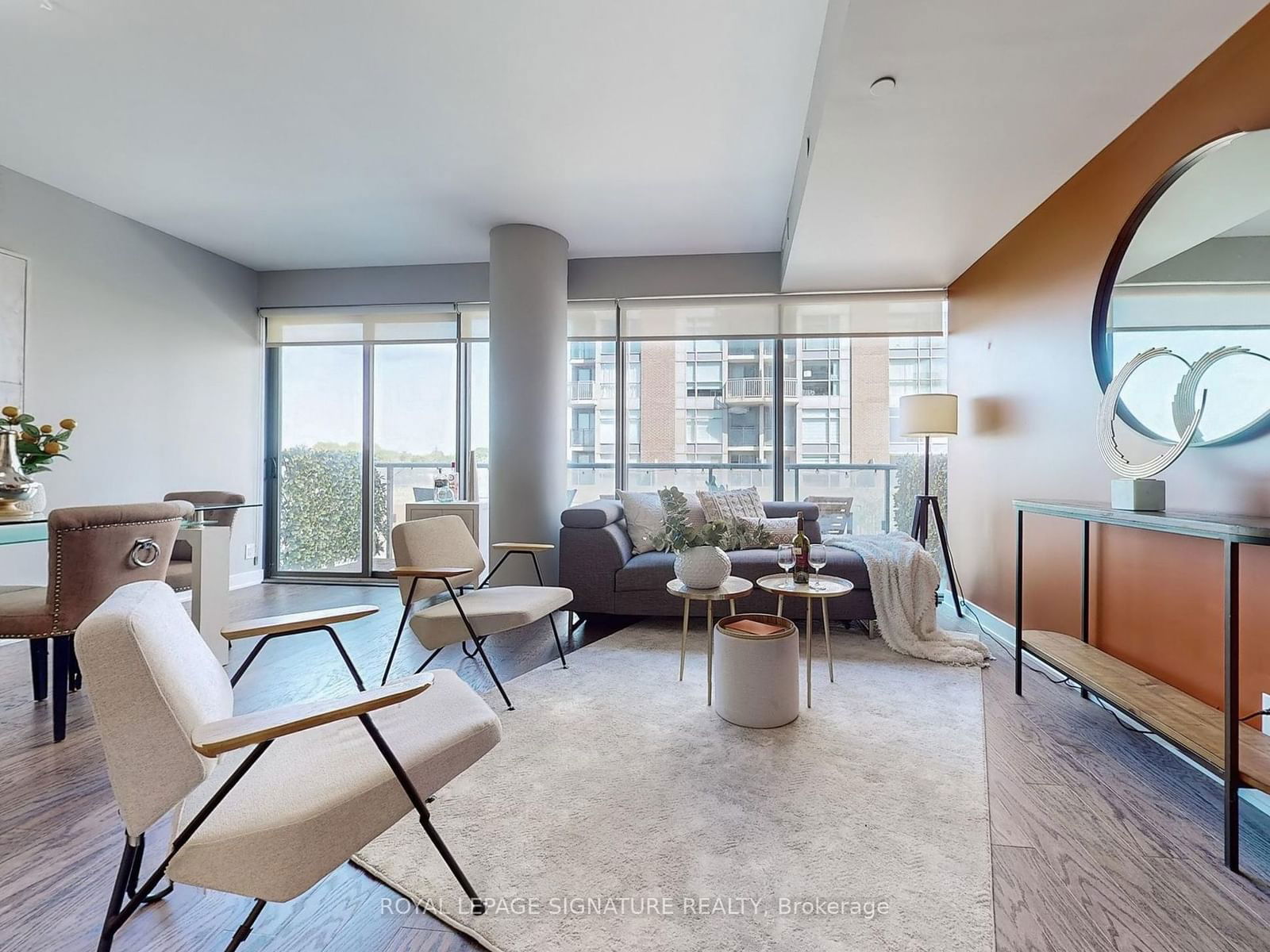 1815 Yonge St, unit 405 for sale