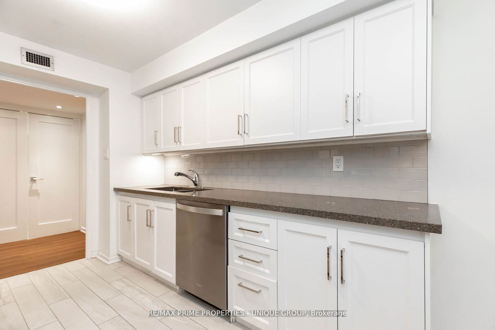 80 Front St E, unit 322 for sale - image #14