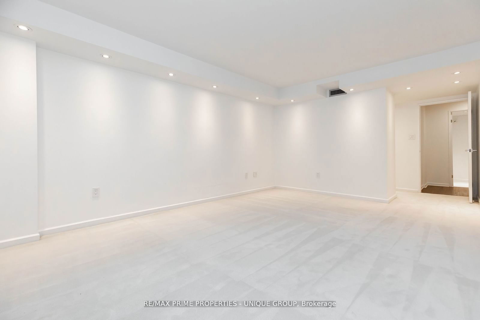 80 Front St E, unit 322 for sale - image #21