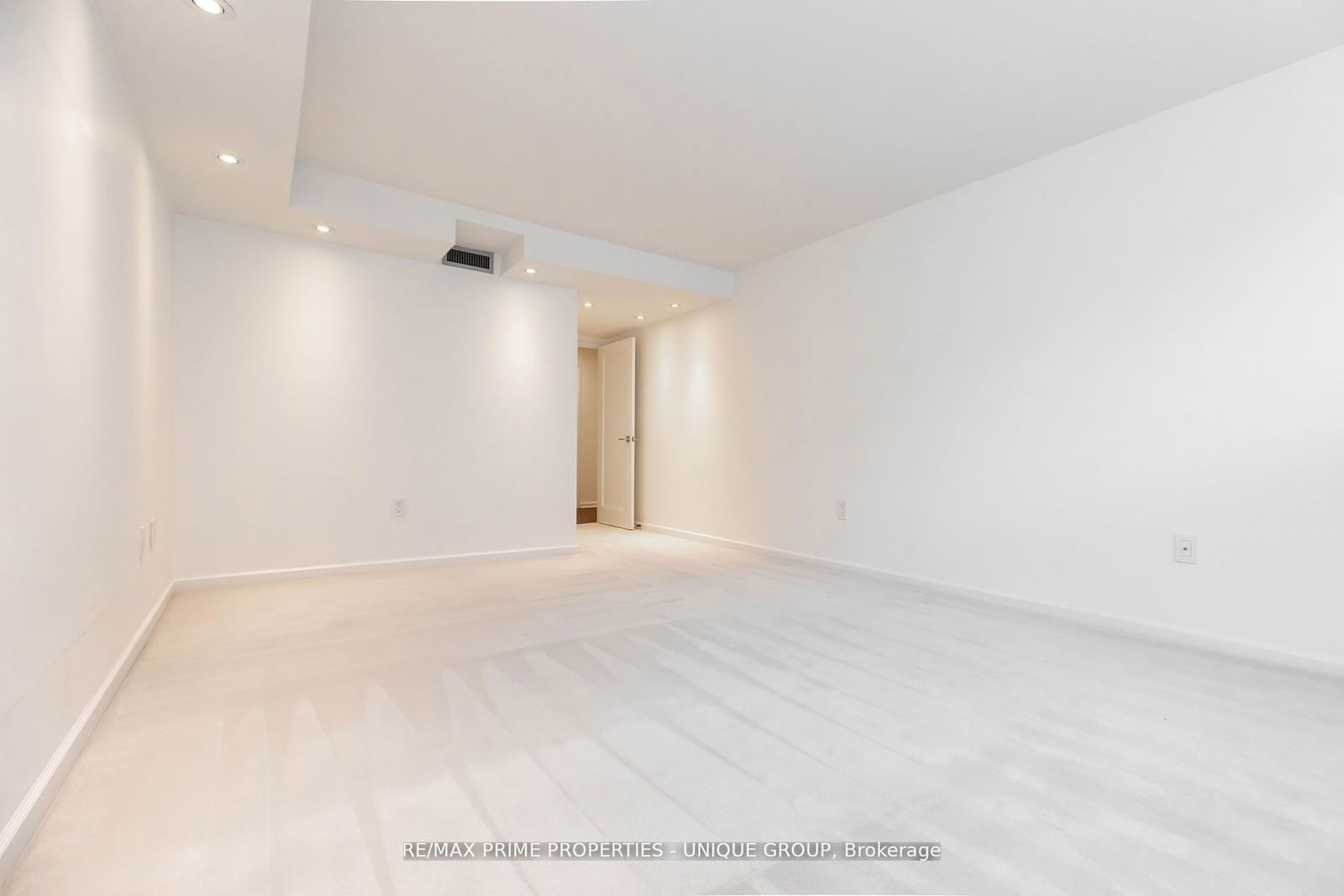 80 Front St E, unit 322 for sale - image #22