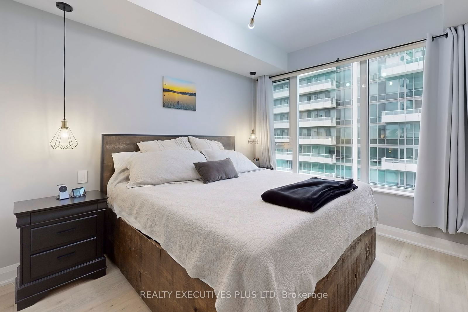 68 Canterbury Pl, unit 612 for sale - image #10