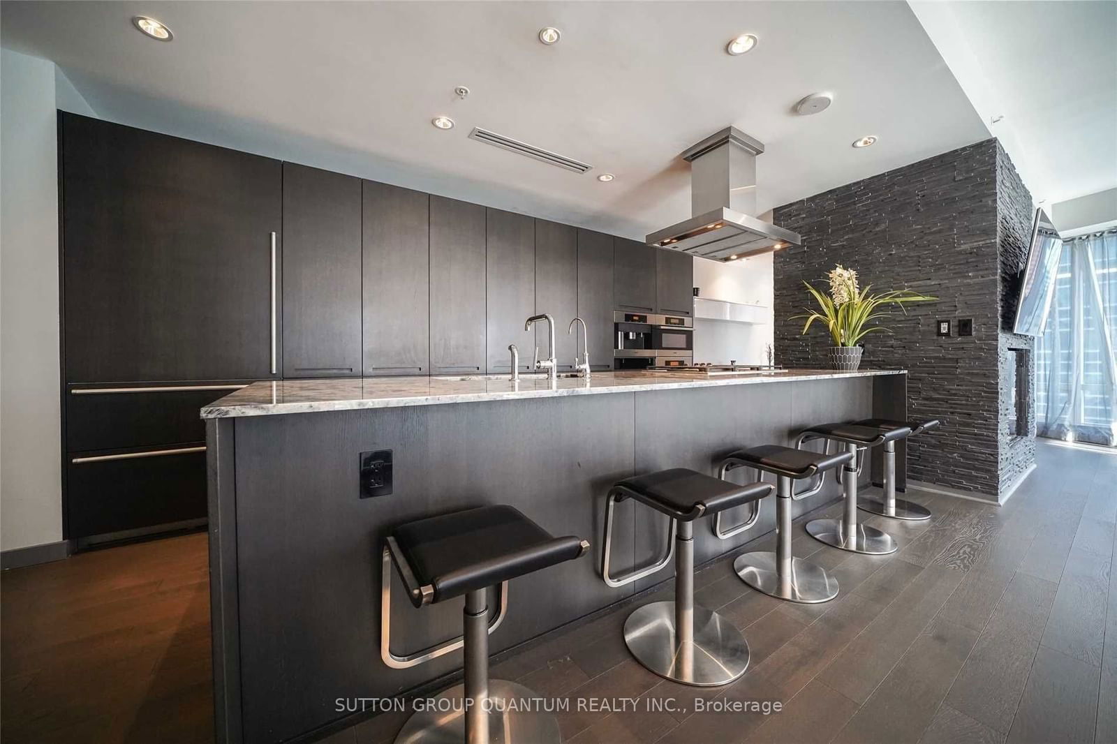 180 University Ave, unit 2109 for rent - image #3