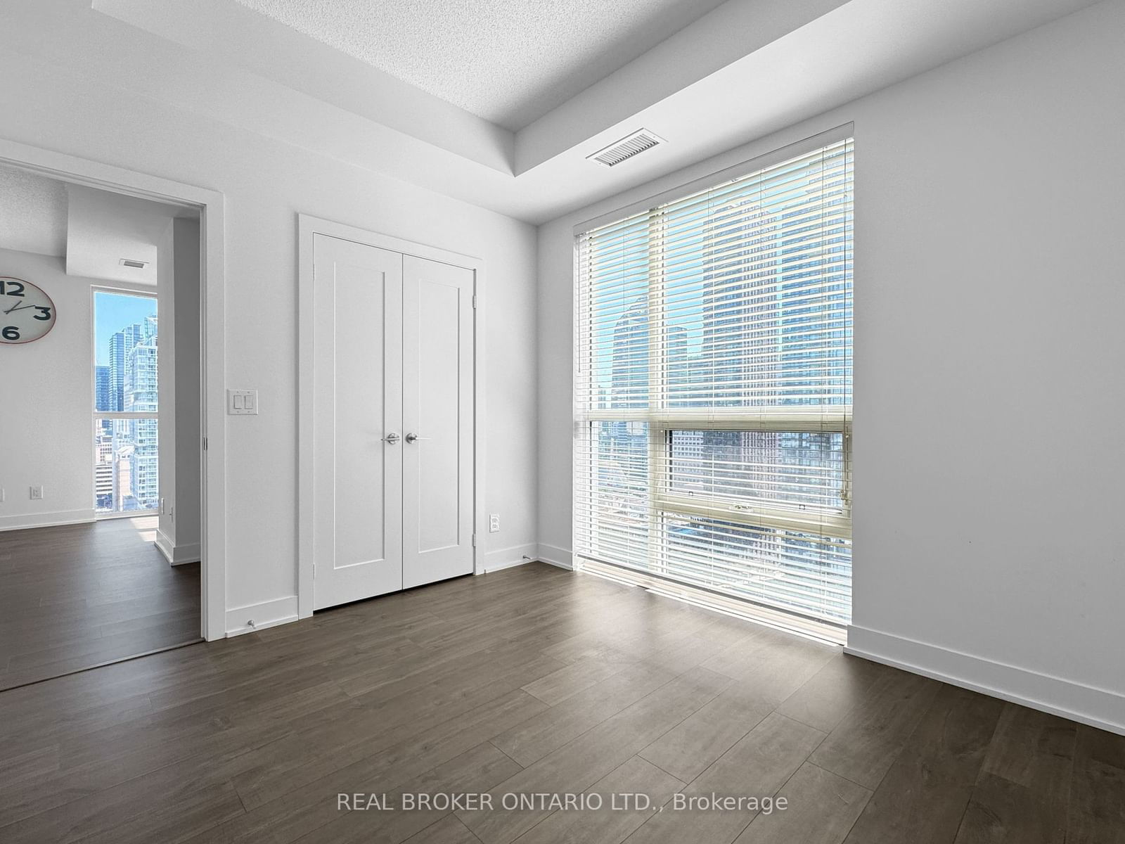 318 Richmond St W, unit 2206 for rent - image #10