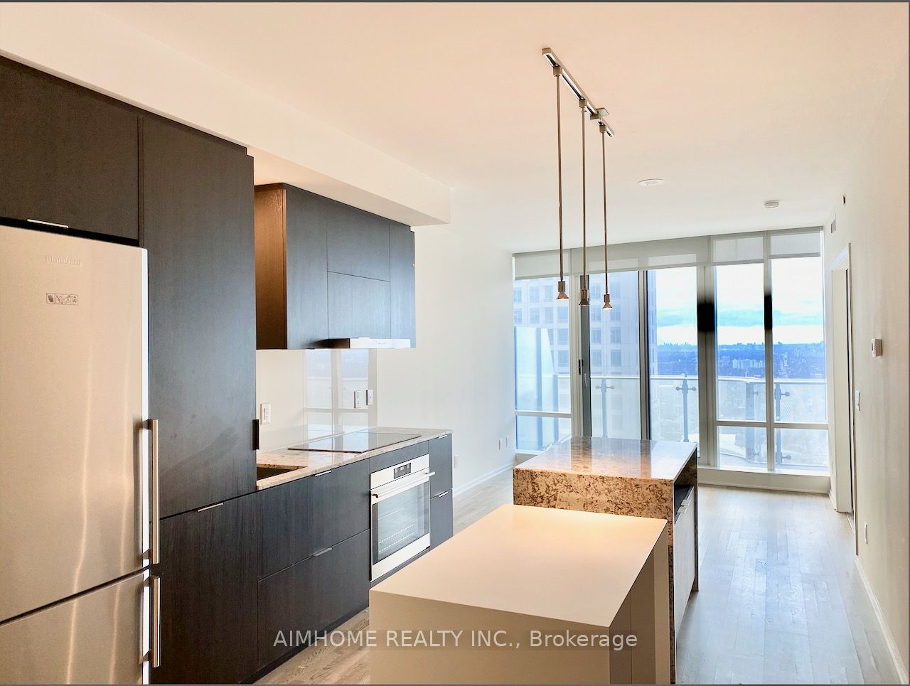 1 Bloor St E, unit 4008 for rent - image #2