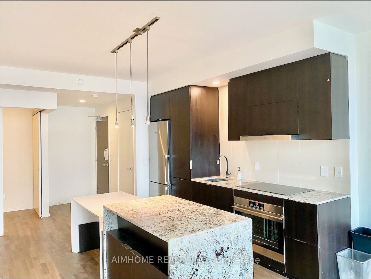 1 Bloor St E, unit 4008 for rent - image #3