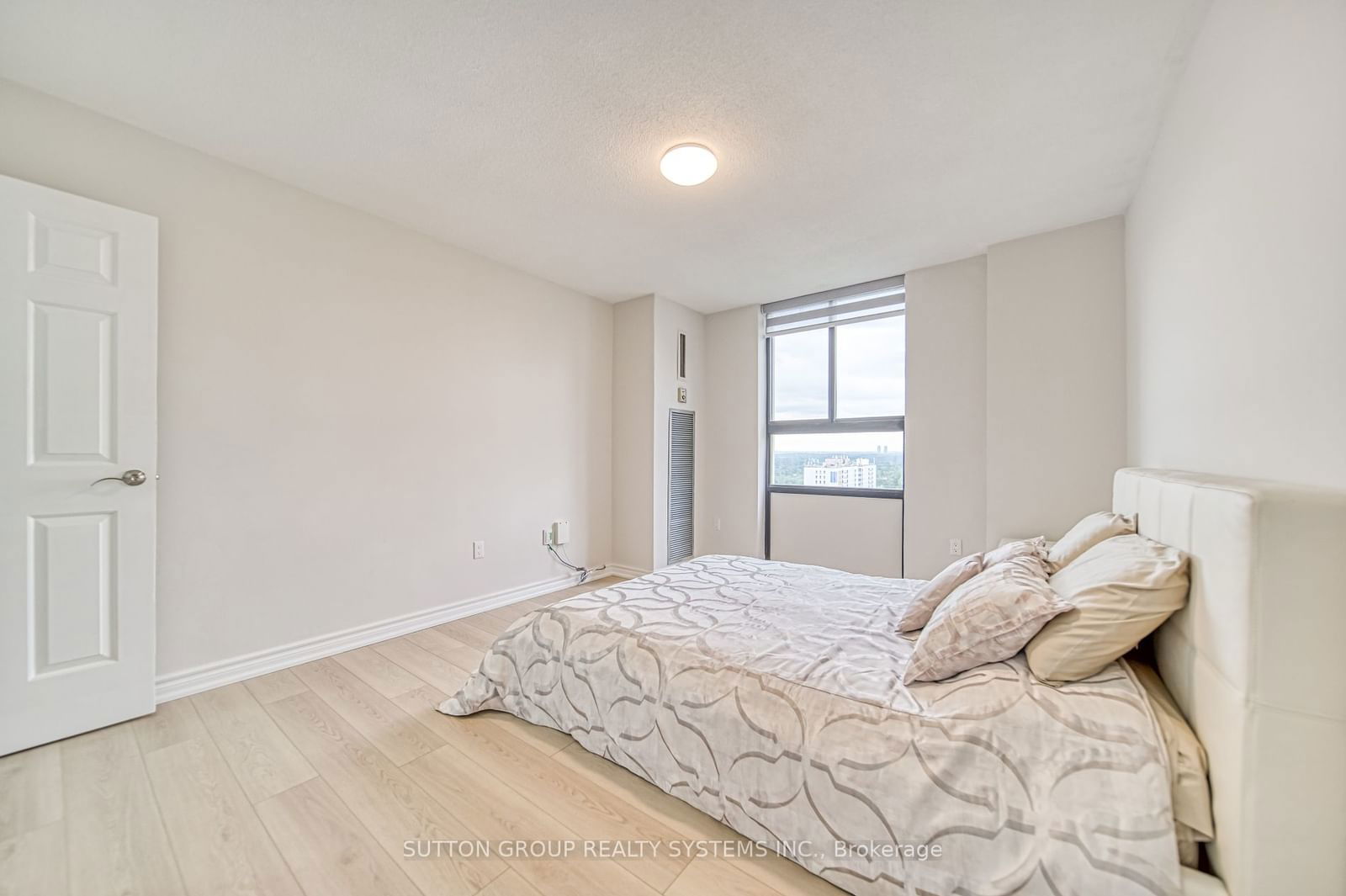 260 Seneca Hill Dr, unit 1811 for rent - image #19